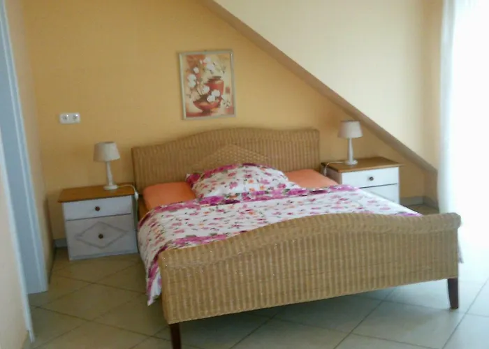 K-lounge Cafe Bistro Penzion *