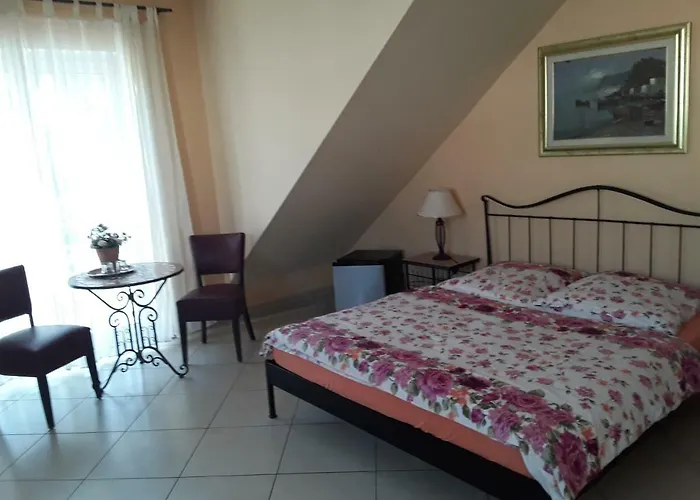 K-lounge Cafe Bistro Penzion Heppenheim (Bergstrasse)